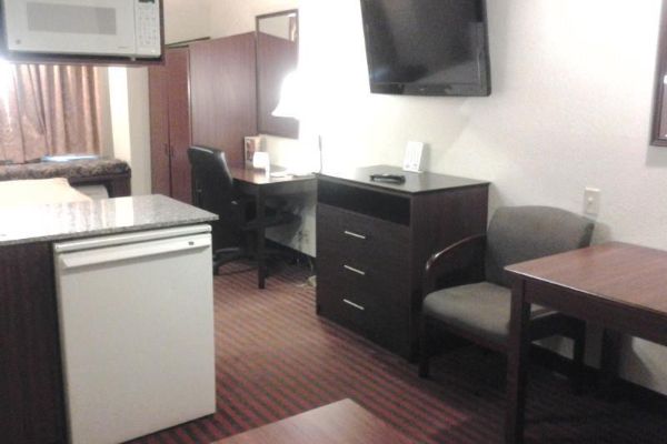 Owens Downtown Toledo BridgePointe Inn & Suites By Hollywood Casino (Northwood)